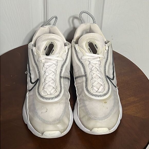 🔥 NIKE AIR MAX 2090 Women’s Running Shoes White/Opaque - Sz 9 - Good Condition - Picture 3 of 12